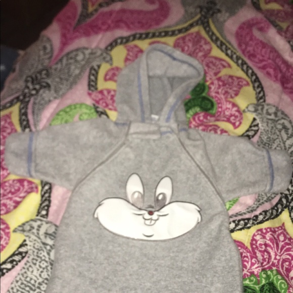 Cute baby button, to keep the little one warm - Picture 2 of 3